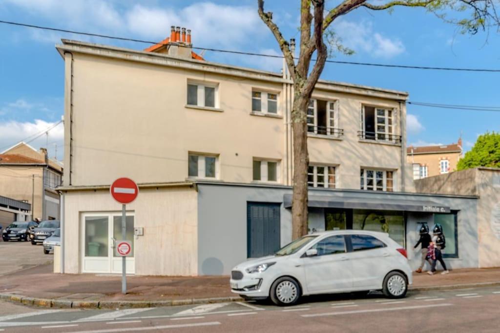 T2 Calme Proche Hyper Centre Apartment